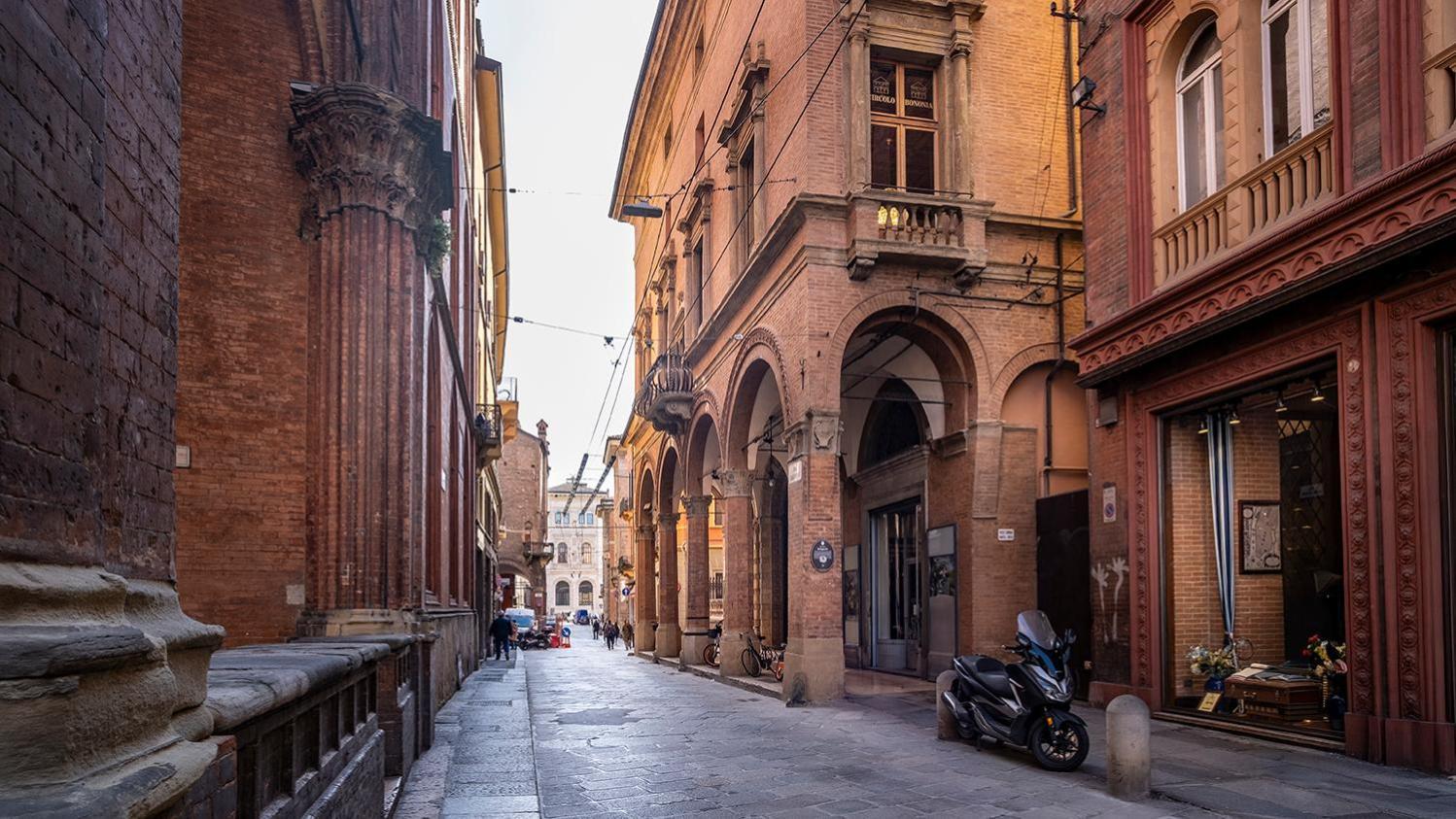 House Of Magic - Due Torri Apartment Bologna Luaran gambar